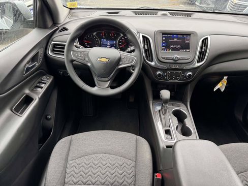 Certified 2024 Chevrolet Equinox LT FWD image 12