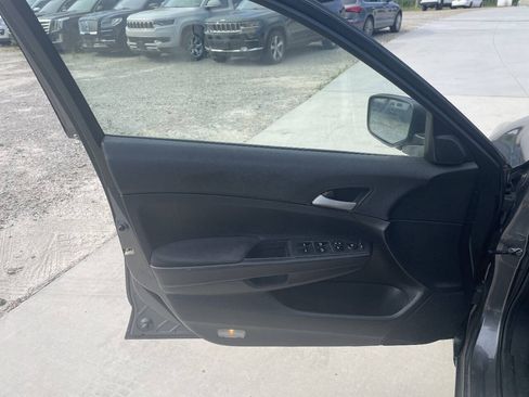 Used 2011 Honda Accord SE image 16