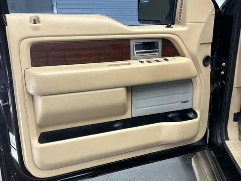 Used 2013 Ford F150 King Ranch w/ King Ranch Luxury Pkg AWD/4WD image 16