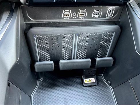 Used 2026 RAM 1500 Laramie w/ Night Edition image 32