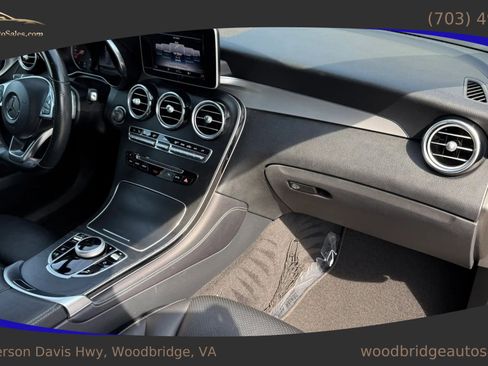 Used 2019 Mercedes-Benz GLC 300 image 34
