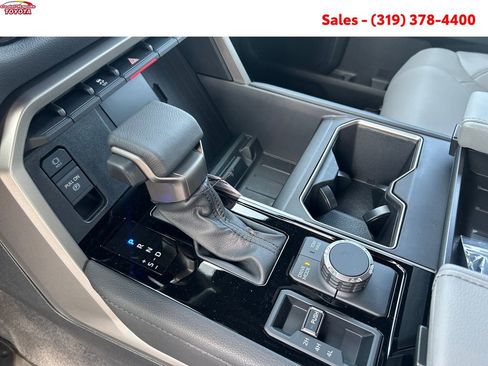 New 2026 Toyota Tundra Limited AWD/4WD image 18