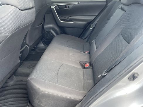 Used 2021 Toyota RAV4 LE image 23
