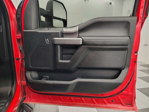 Used 2015 Ford F150 XLT w/ Equipment Group 302A Luxury AWD/4WD image 14