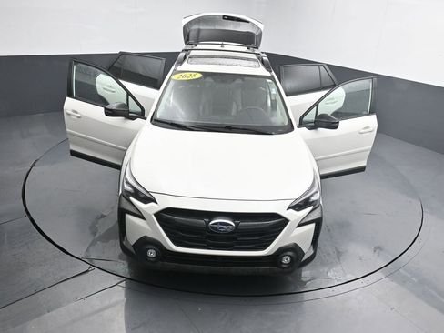 Used 2025 Subaru Outback Onyx Edition XT image 32