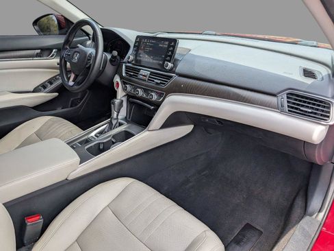 Used 2018 Honda Accord Touring image 38