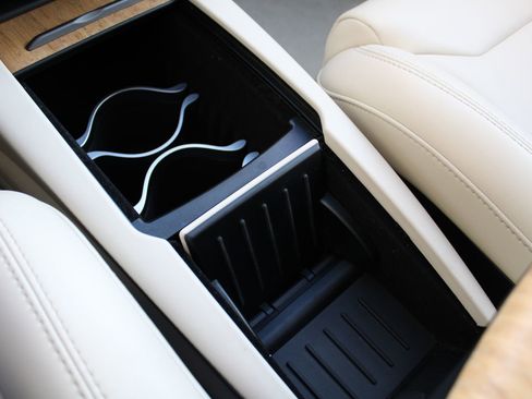 Used 2018 Tesla Model S 75D image 25