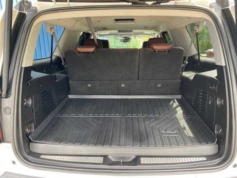 Used 2020 Chevrolet Suburban Premier w/ Premier Plus Edition image 39