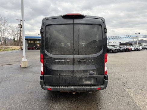 Used 2020 Ford Transit 150 XLT image 8