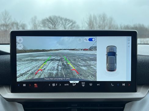 Used 2025 Ford Explorer Active w/ Active Comfort Package image 27