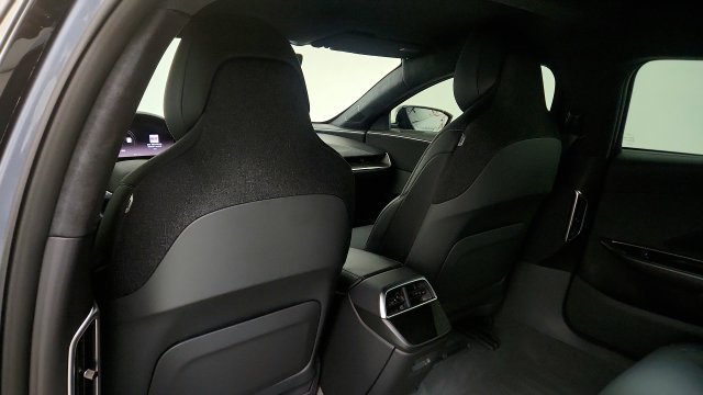 Used 2024 Lucid Air Pure RWD image 43