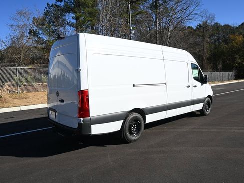 Used 2025 Mercedes-Benz Sprinter 2500 image 26