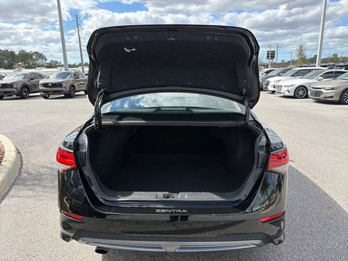 Used 2021 Nissan Sentra SR image 9