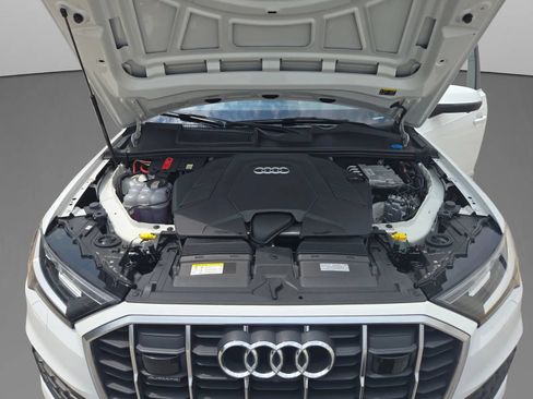 Used 2023 Audi Q7 3.0T Premium Plus AWD/4WD image 36