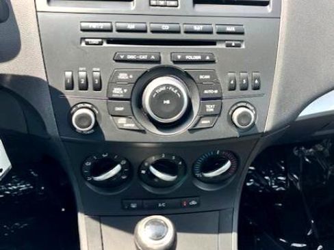 Used 2012 MAZDA MAZDA3 i Touring image 18