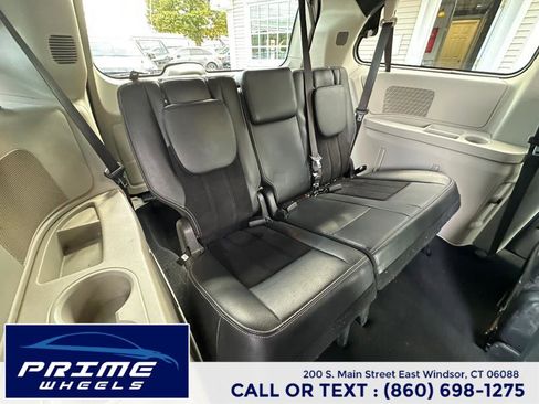 Used 2017 Dodge Grand Caravan SXT image 13