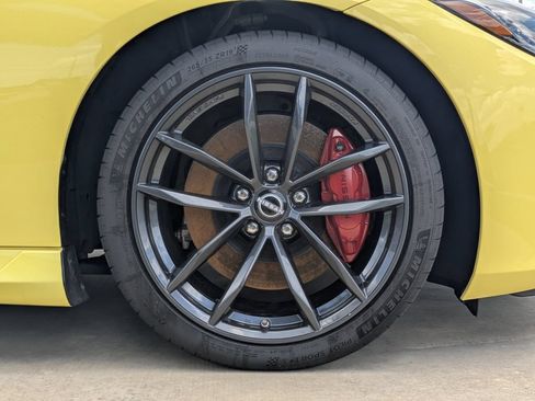 Used 2024 Nissan Z Performance w/ Floor Mat Package RWD image 12