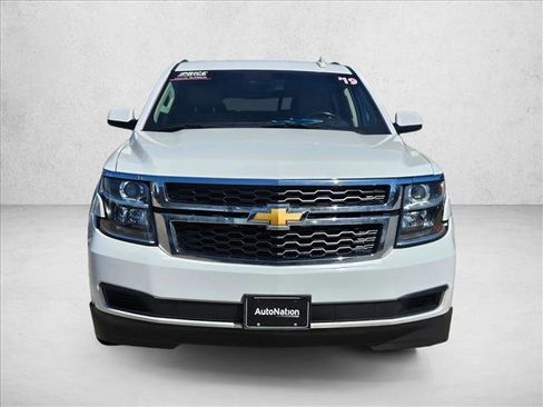Used 2019 Chevrolet Tahoe LT image 2