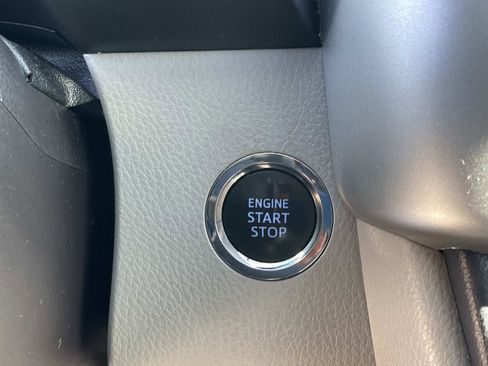 Used 2016 Toyota Highlander Limited image 13