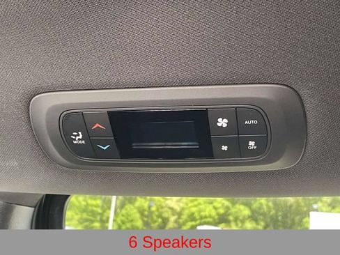 New 2027 Chrysler Pacifica Select FWD image 10