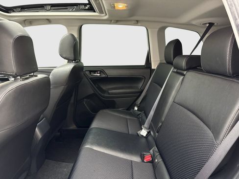 Used 2018 Subaru Forester 2.5i Premium w/ Popular Package #2 AWD/4WD image 38