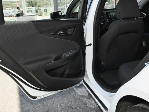 Used 2023 Chevrolet Malibu LT FWD image 39