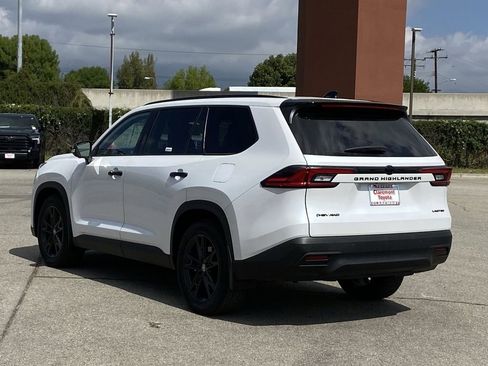 Certified 2026 Toyota Grand Highlander AWD Hybrid image 41