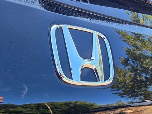 Used 2024 Honda HR-V Sport image 16