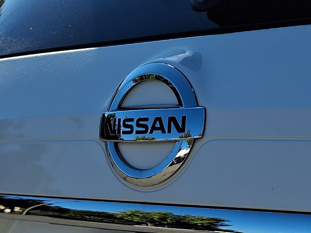 Used 2015 Nissan Rogue SV w/ SV Premium Package FWD image 31