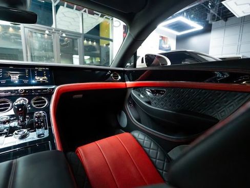 Used 2020 Bentley Continental GT V8 AWD/4WD image 23