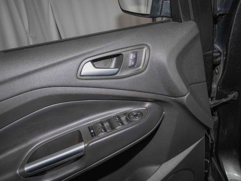 Used 2018 Ford Escape SEL image 11