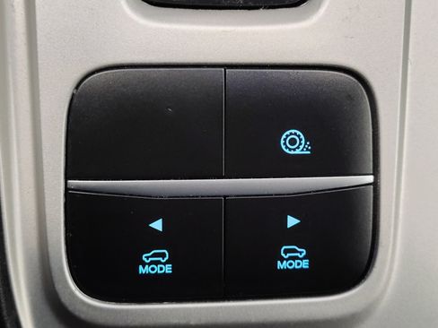 Used 2023 Ford Explorer XLT RWD image 34