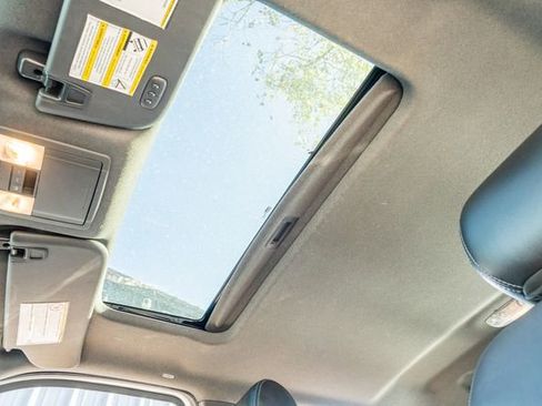 Used 2015 Ford F250 Lariat w/ Lariat Ultimate Package image 21