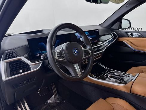 Used 2024 BMW X5 xDrive50e w/ M Sport Package image 9