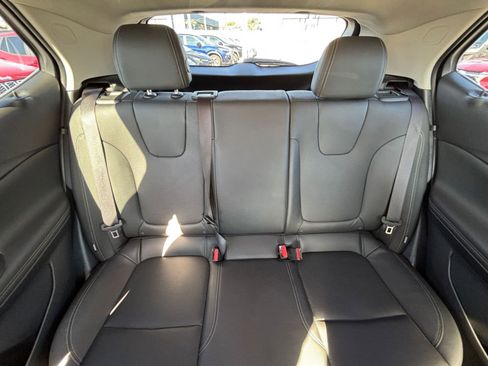 Used 2024 Buick Encore GX Sport Touring AWD/4WD image 36