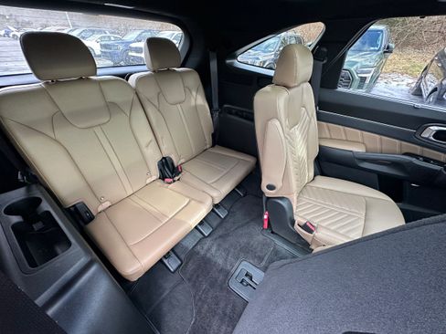 Used 2025 Kia Sorento SX Prestige w/ Olive Brown Leather Package image 31