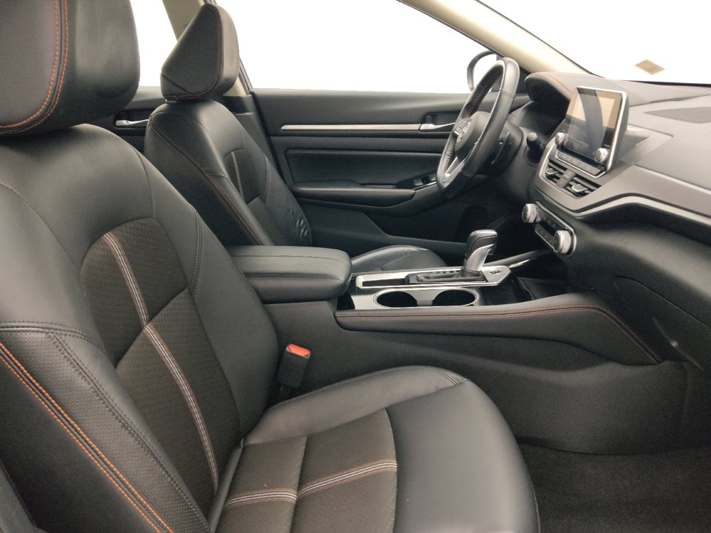 Used 2025 Nissan Altima 2.5 SR FWD image 21