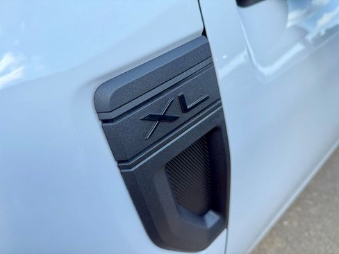 New 2025 Ford Maverick XL w/ Equipment Group 101A image 37