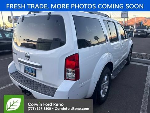Used 2011 Nissan Pathfinder SV AWD/4WD image 7