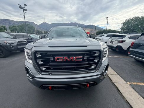 Used 2021 GMC Sierra 1500 AT4 w/ AT4 Value Package AWD/4WD image 9