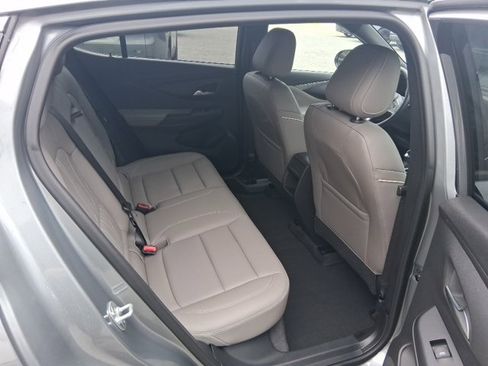 Certified 2025 Buick Envista Avenir image 18