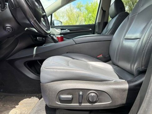 Used 2018 Buick Enclave Premium w/ LPO, Hit The Road Package AWD/4WD image 9