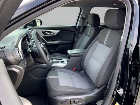 Used 2024 Chevrolet Blazer LT FWD image 8