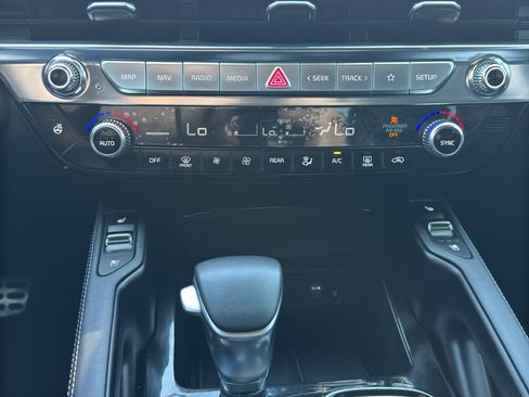 Used 2025 Kia Telluride SX Prestige X-Line AWD/4WD image 34
