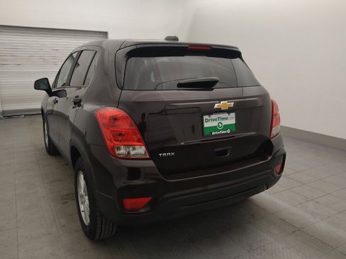 Used 2020 Chevrolet Trax LS w/ Tint and Cruise Package FWD image 5