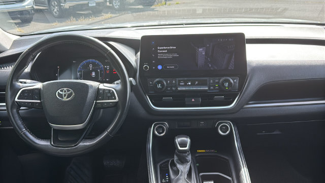 Certified 2024 Toyota Grand Highlander AWD image 24
