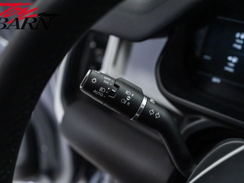 Used 2024 Land Rover Defender 110 S image 34