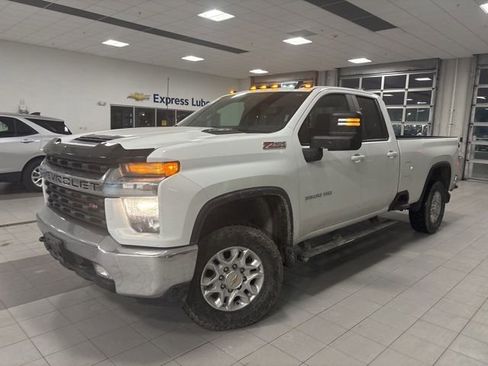 Used 2021 Chevrolet Silverado 3500 LT w/ Convenience Package image 3