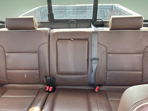 Used 2015 Chevrolet Silverado 1500 High Country w/ High Country Premium Package AWD/4WD image 15