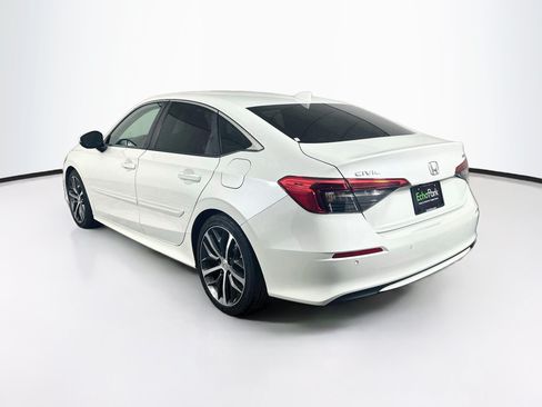 Used 2022 Honda Civic Touring image 5